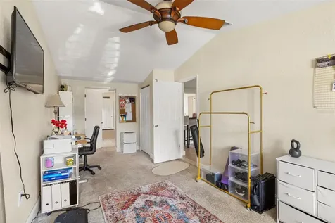 8915 59th Way N Pinellas Park FL 33782