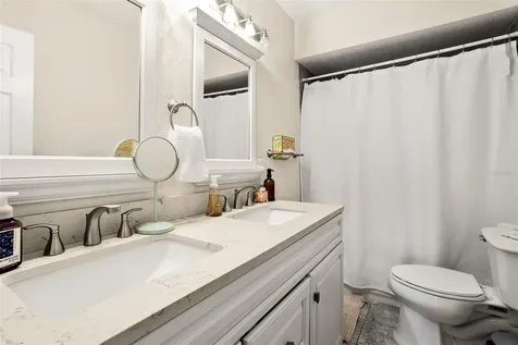 8915 59th Way N Pinellas Park FL 33782