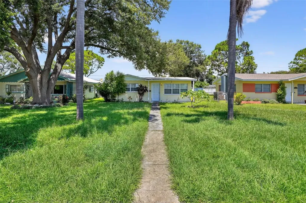 5737 16th Avenue N St Petersburg FL 33710