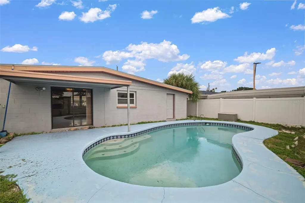 4712 Bessie Road Tampa FL 33615