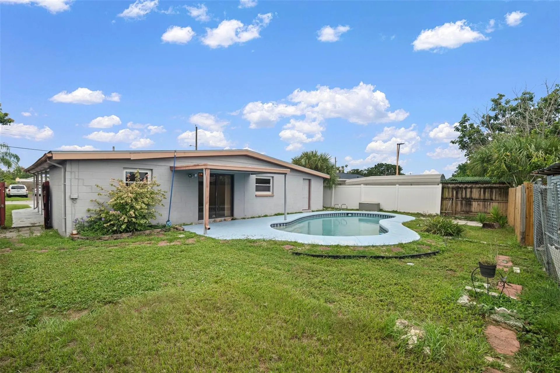 4712 Bessie Road Tampa FL 33615