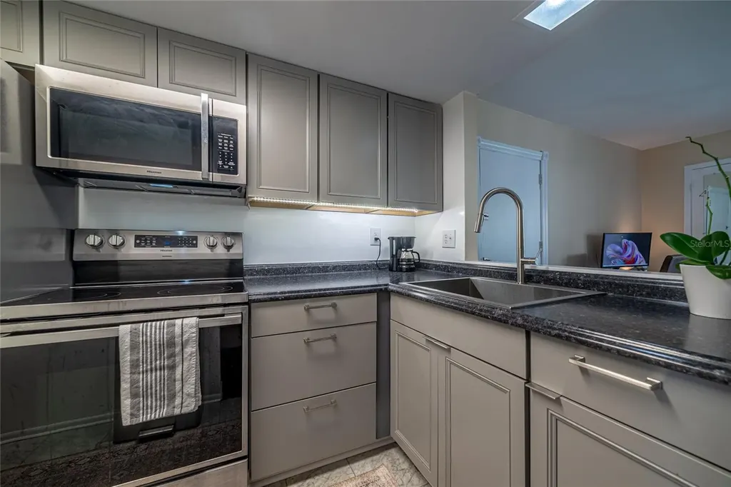 3861 S Lake Drive Tampa FL 33614