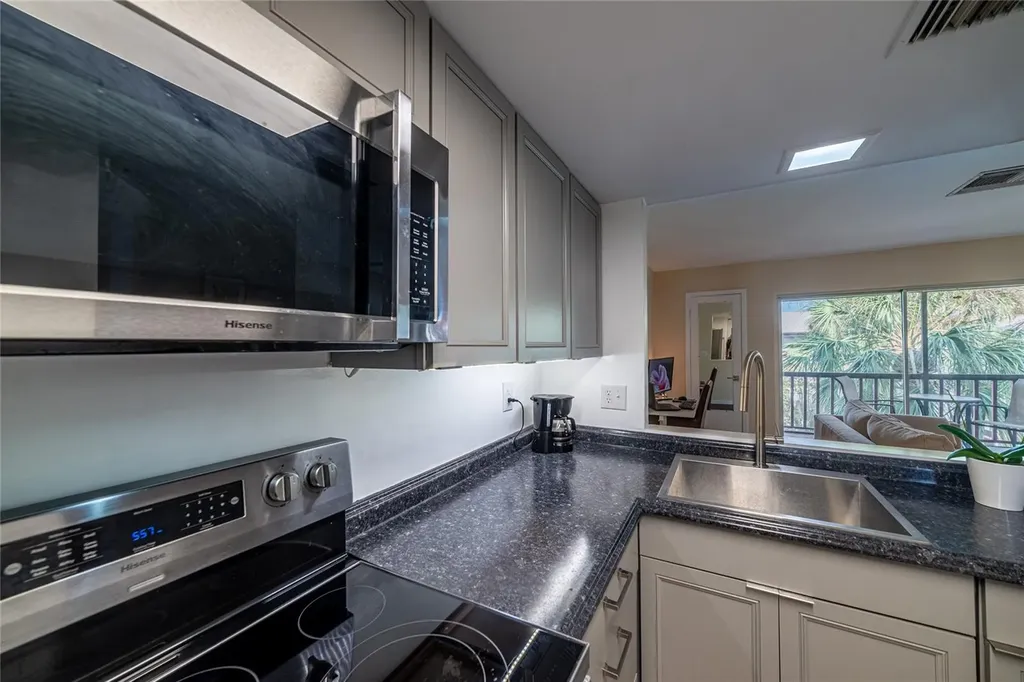 3861 S Lake Drive Tampa FL 33614