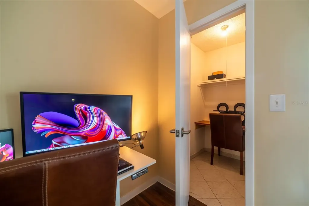 3861 S Lake Drive Tampa FL 33614