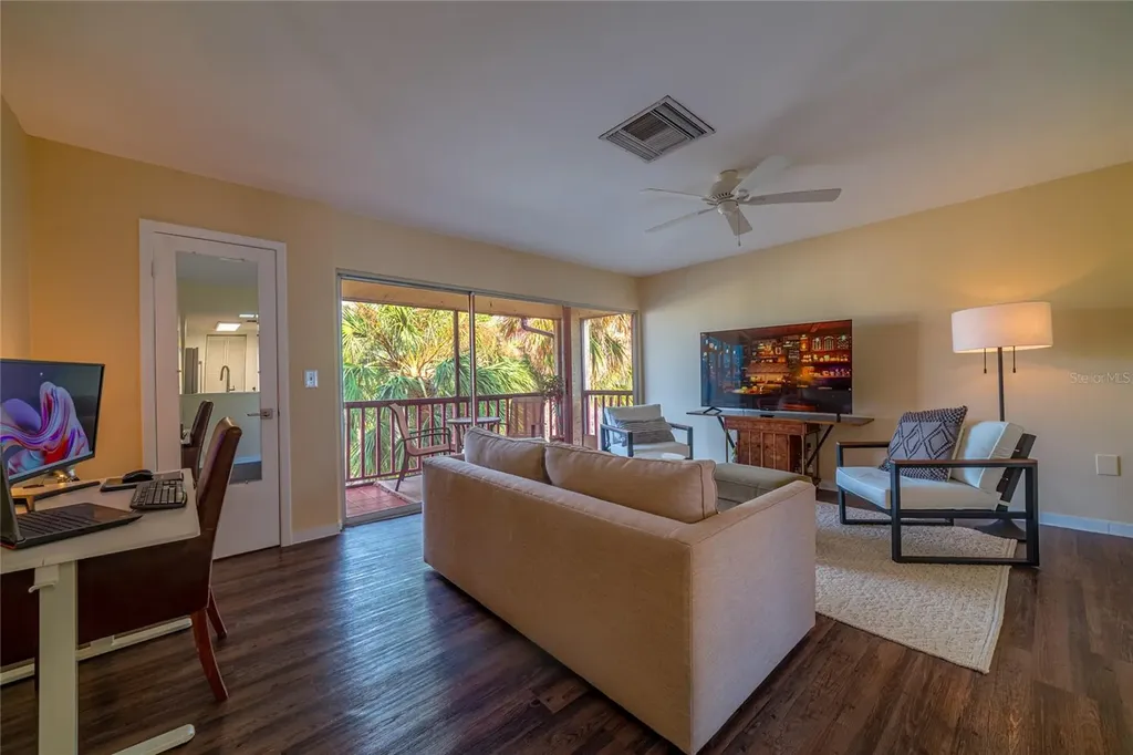 3861 S Lake Drive Tampa FL 33614
