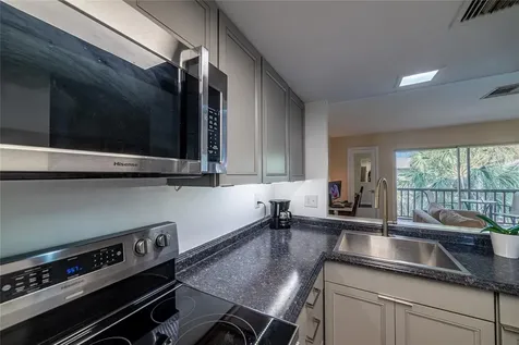 3861 S Lake Drive Tampa FL 33614