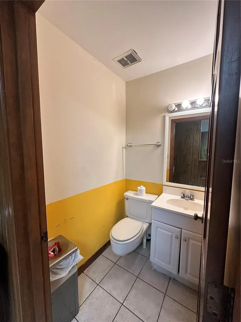 820 E Orange Avenue Eustis FL 32726