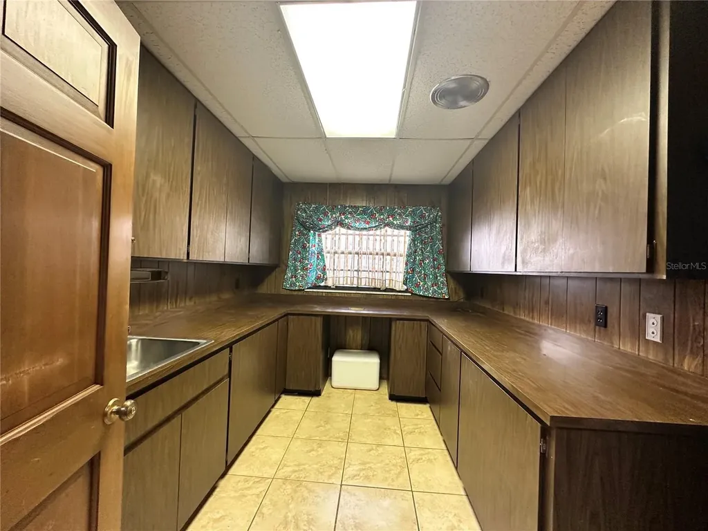 820 E Orange Avenue Eustis FL 32726