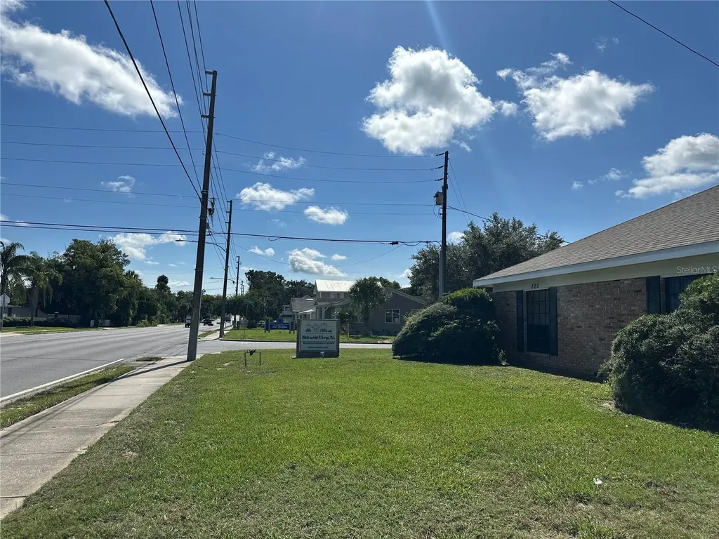 820 E Orange Avenue Eustis FL 32726