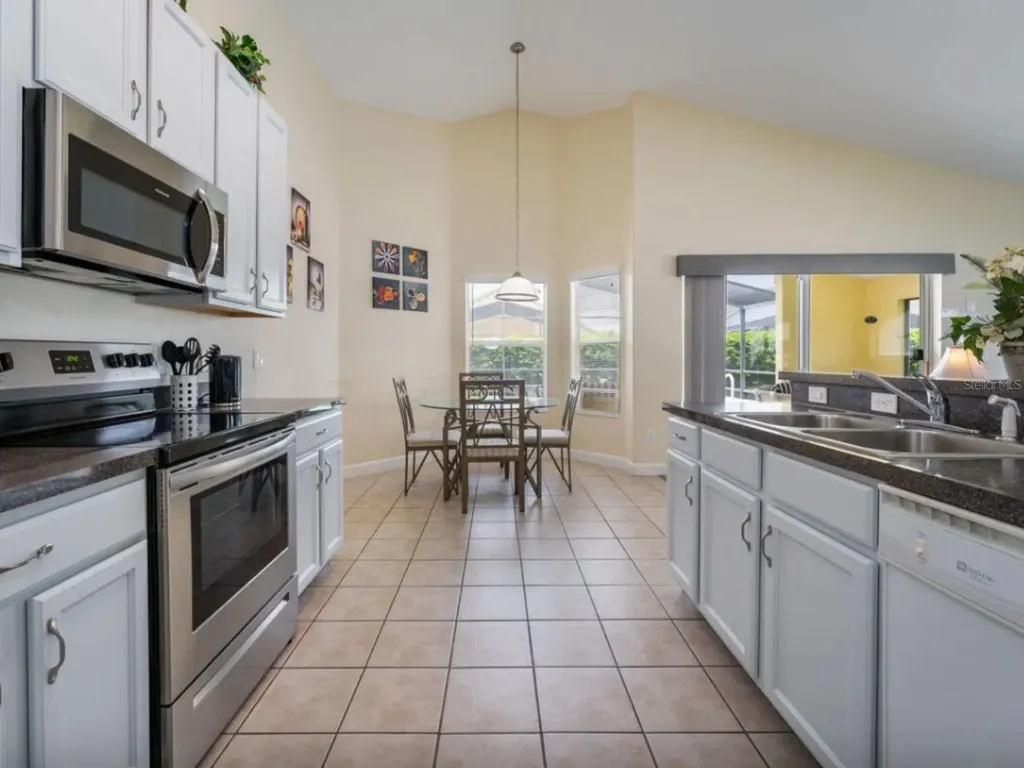 641 Old Bridge Circle Davenport FL 33897