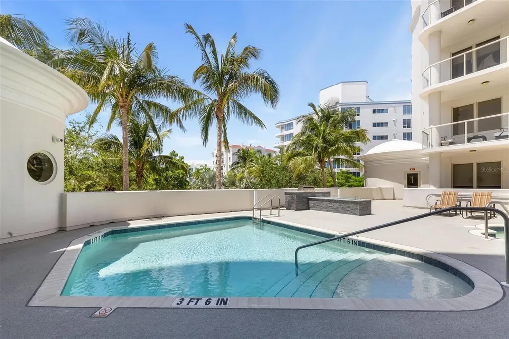 128 Golden Gate Point Sarasota FL 34236