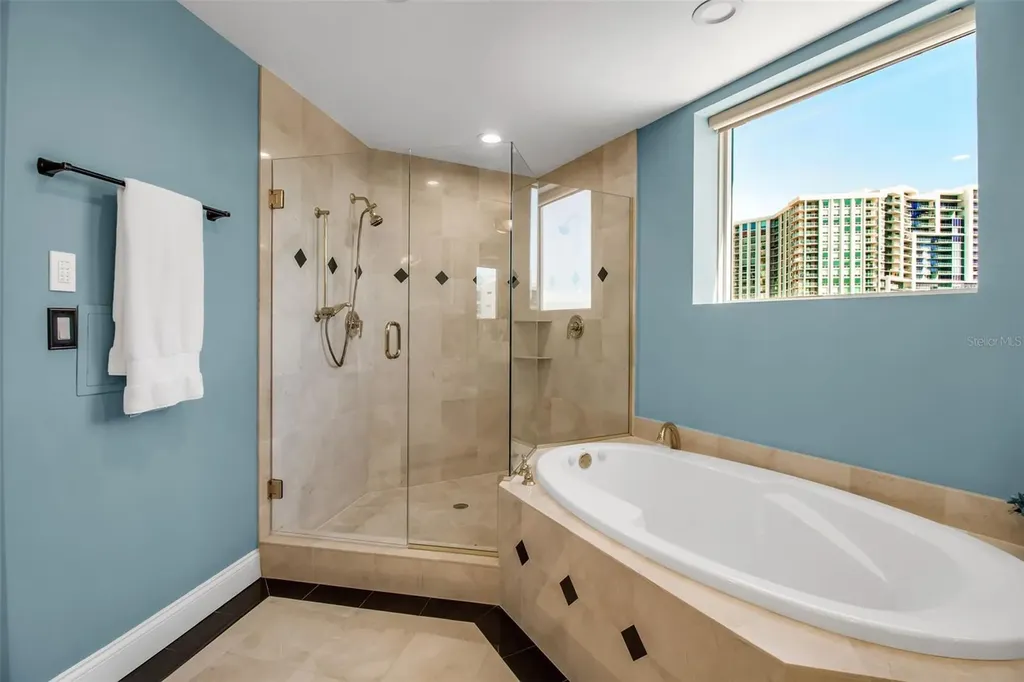 128 Golden Gate Point Sarasota FL 34236