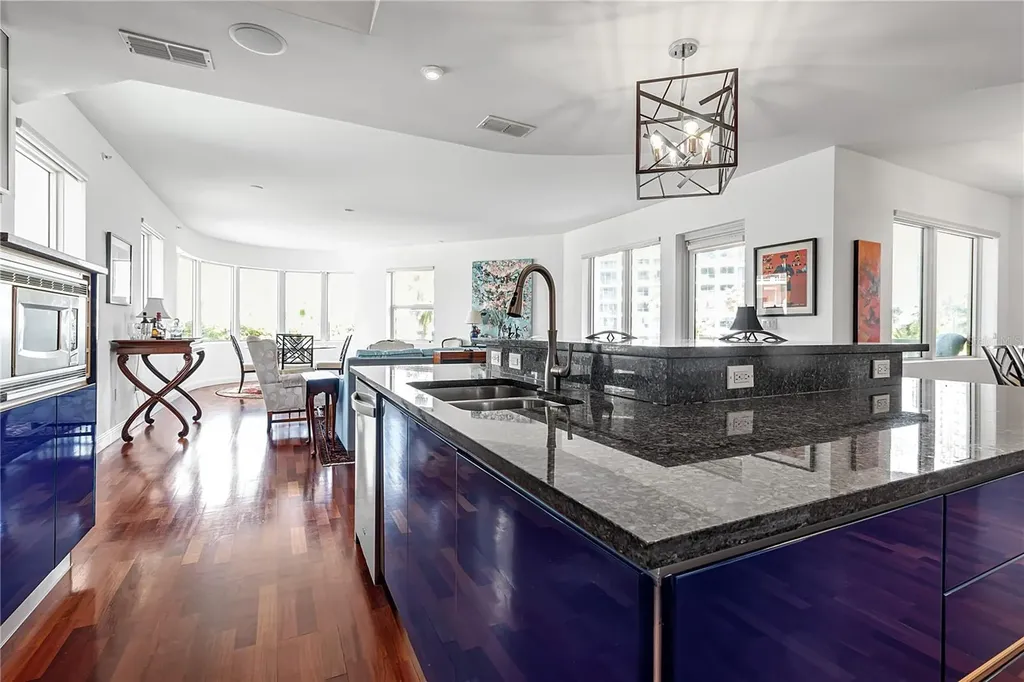 128 Golden Gate Point Sarasota FL 34236