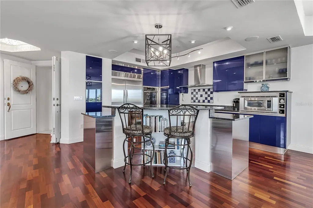 128 Golden Gate Point Sarasota FL 34236