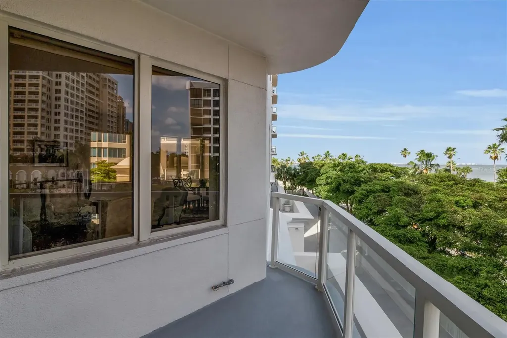 128 Golden Gate Point Sarasota FL 34236