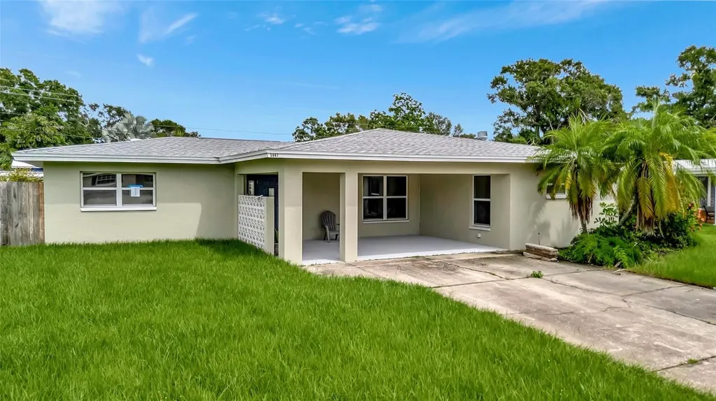 5667 Hobson Street NE St Petersburg FL 33703
