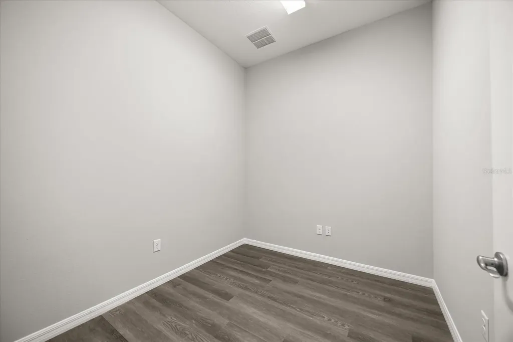 4347 Hunters Park Lane Orlando FL 32837