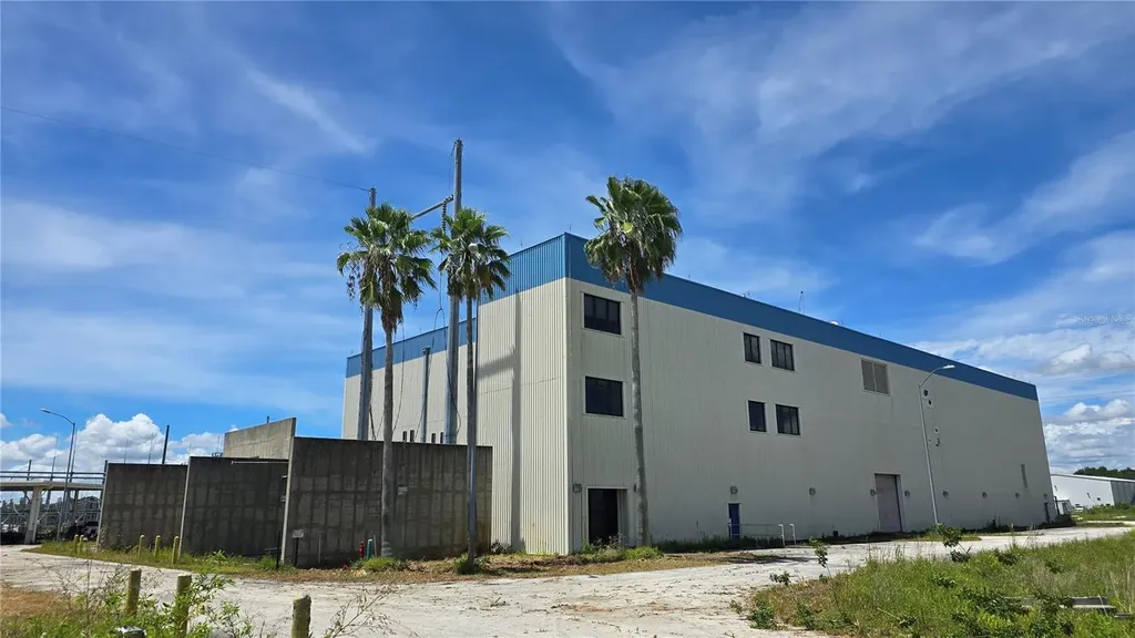 1501 W Derby Avenue Auburndale FL 33823