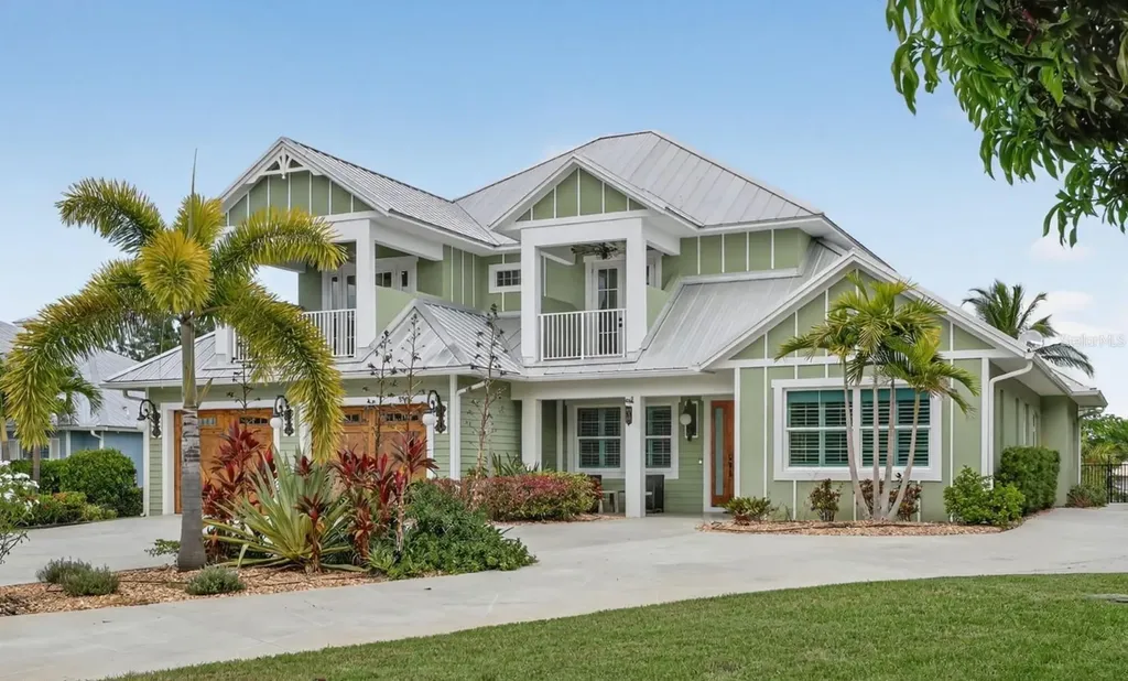 2461 SE North Lookout Boulevard Port St Lucie FL 34984