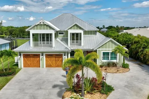 2461 SE North Lookout Boulevard Port St Lucie FL 34984