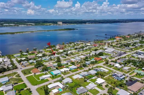 3244 S Peninsula Drive Port Orange FL 32127