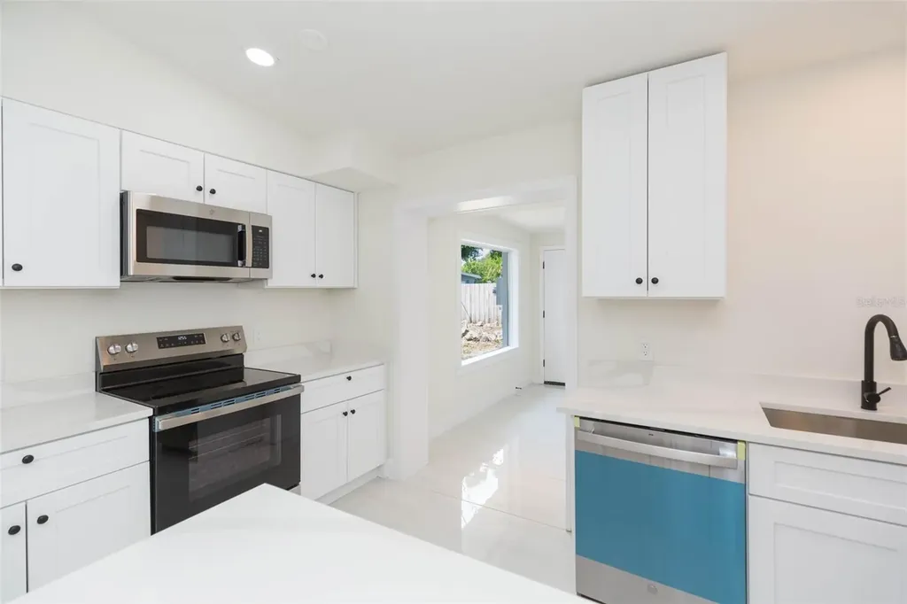 5640 Cedar Street NE St Petersburg FL 33703