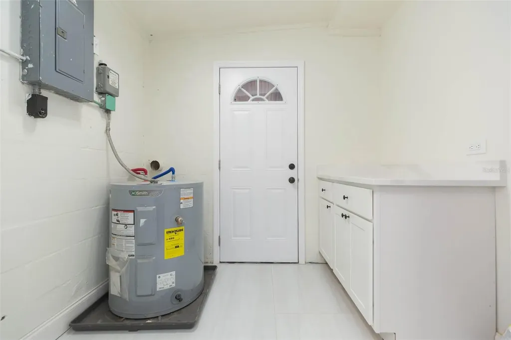 5640 Cedar Street NE St Petersburg FL 33703