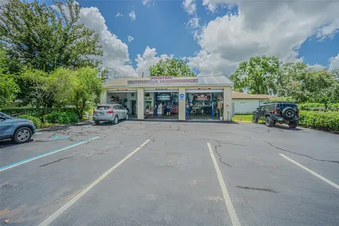 5924 7th Street Zephyrhills FL 33542