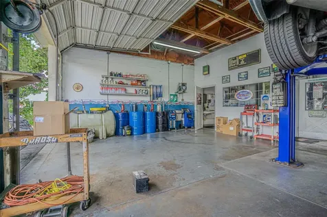 5924 7th Street Zephyrhills FL 33542