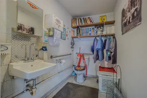 5924 7th Street Zephyrhills FL 33542