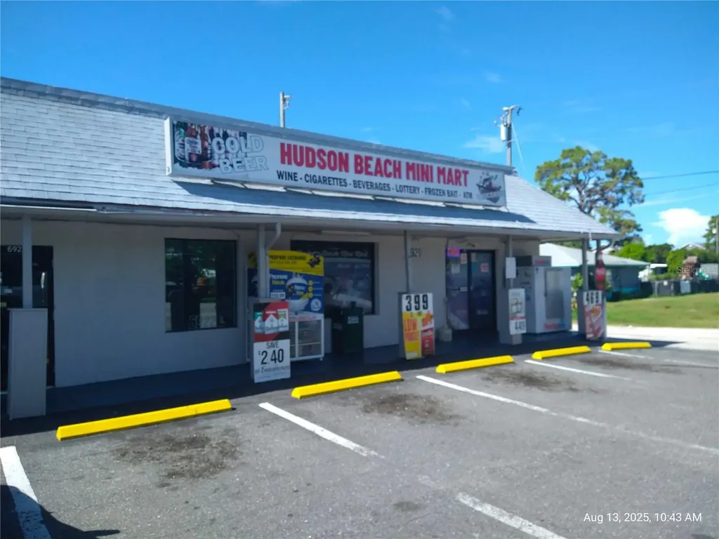 6920,6922,6924,6926,6928 Clark Street Hudson FL 34667