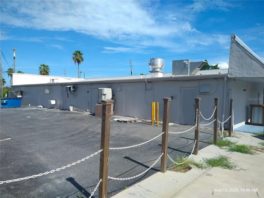 6920,6922,6924,6926,6928 Clark Street Hudson FL 34667