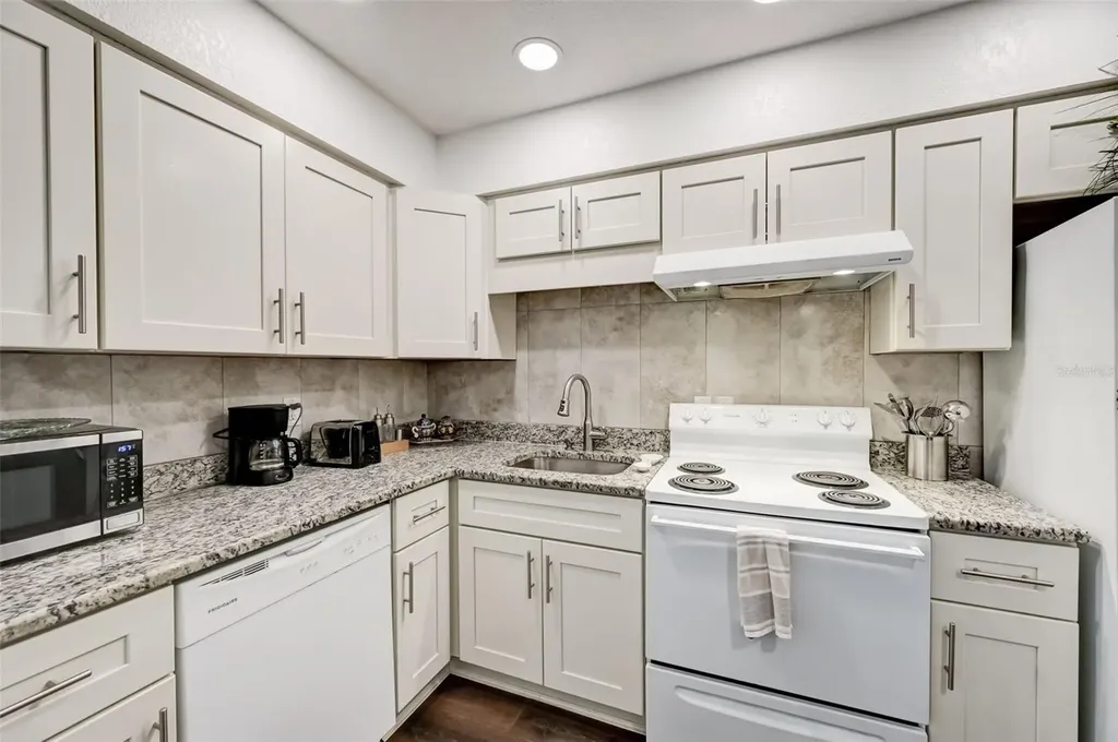 618 S Osprey Avenue Sarasota FL 34236