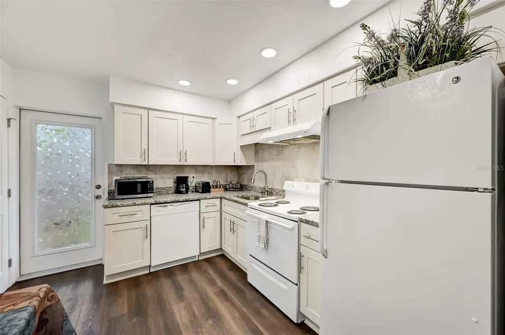 618 S Osprey Avenue Sarasota FL 34236