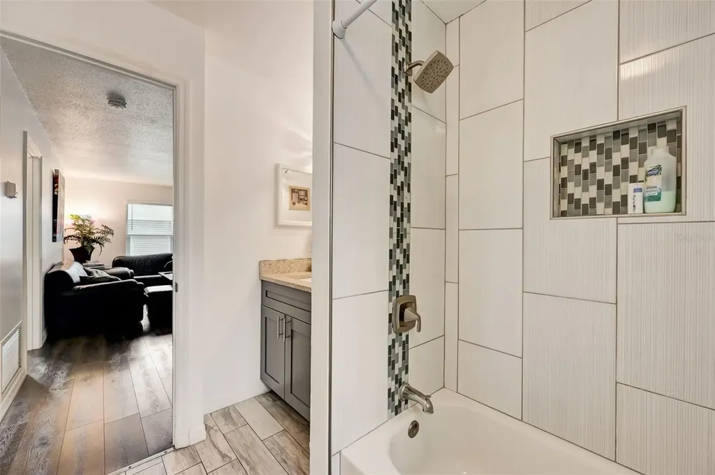 618 S Osprey Avenue Sarasota FL 34236
