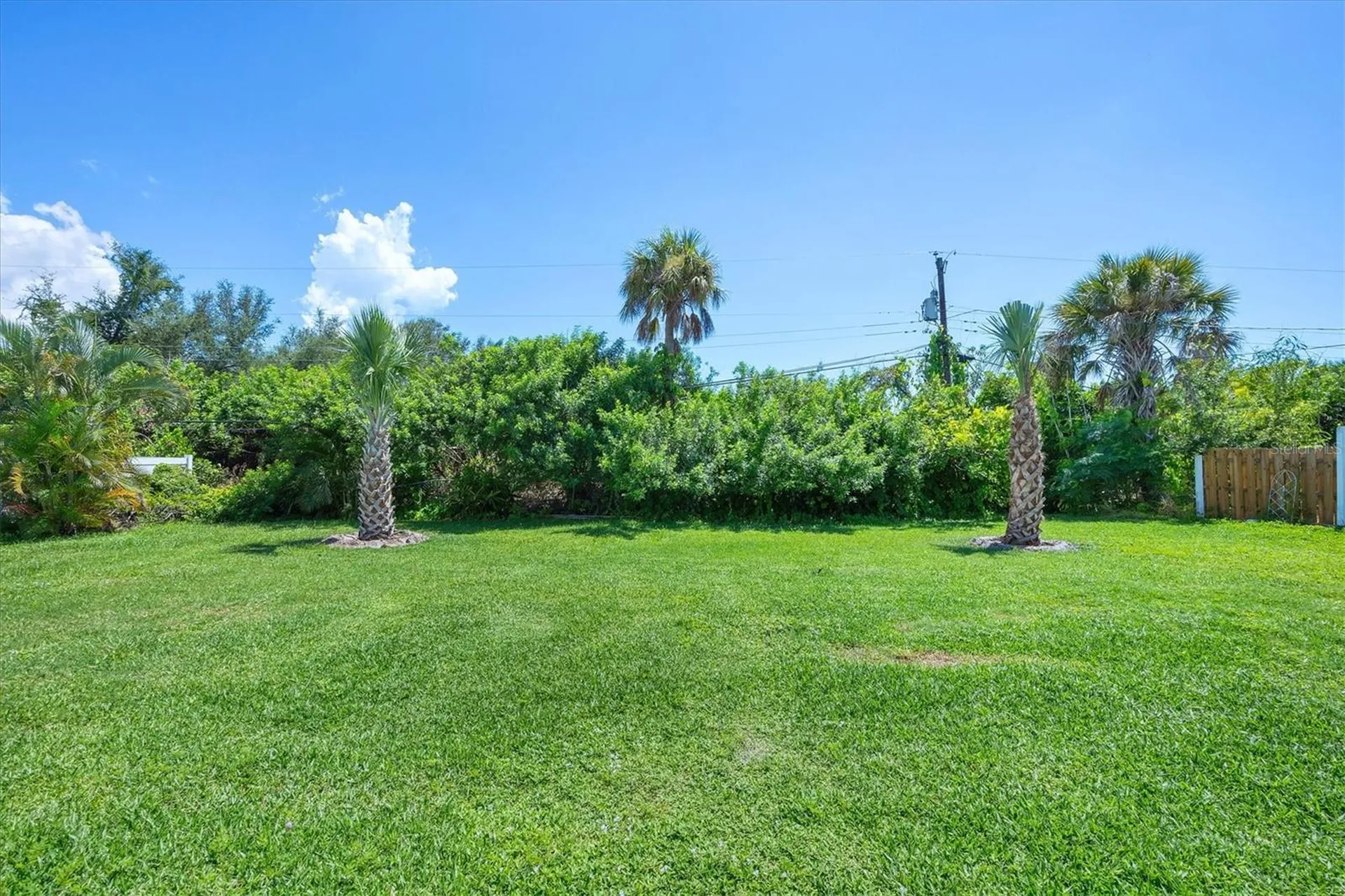 879 E 2nd Street Englewood FL 34223