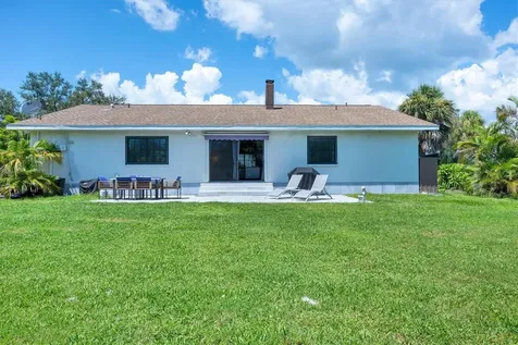 879 E 2nd Street Englewood FL 34223