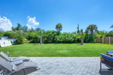879 E 2nd Street Englewood FL 34223