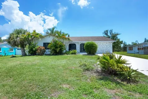 879 E 2nd Street Englewood FL 34223