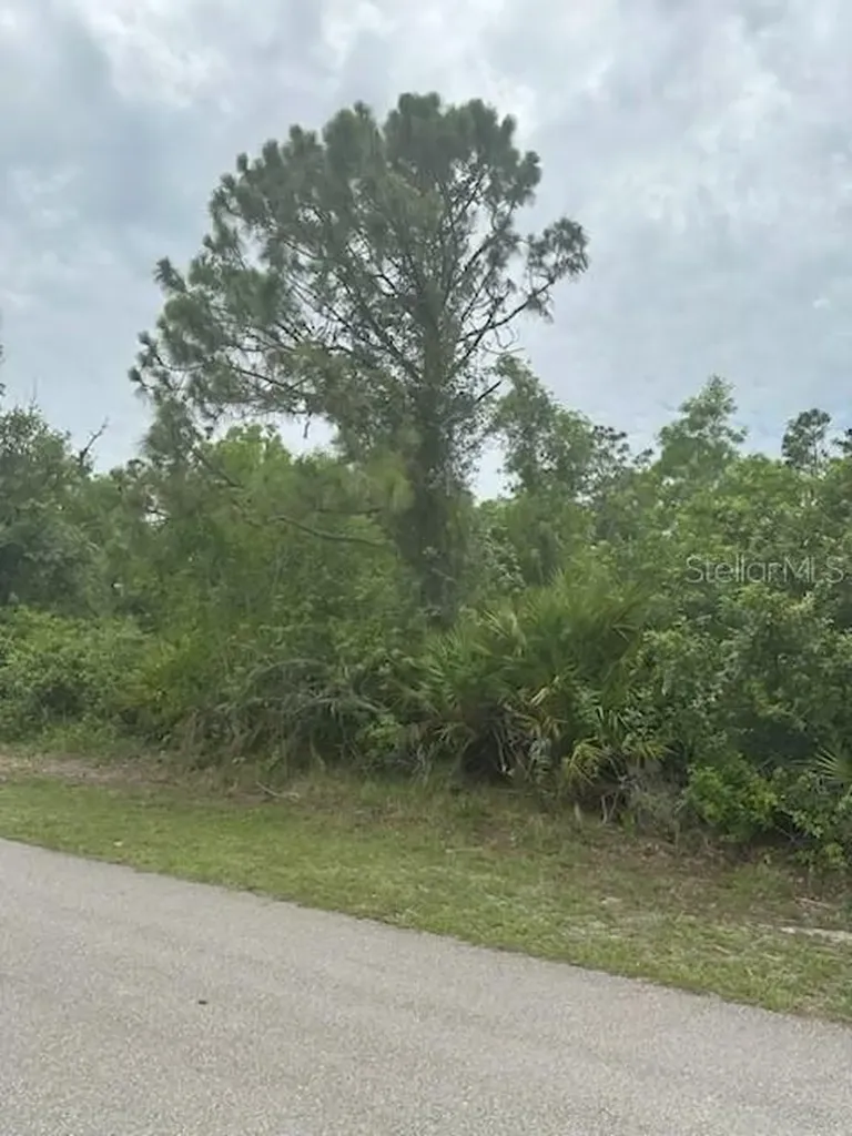 12143 Pontoon Boulevard Punta Gorda FL 33955