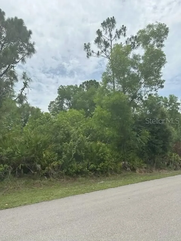 12143 Pontoon Boulevard Punta Gorda FL 33955