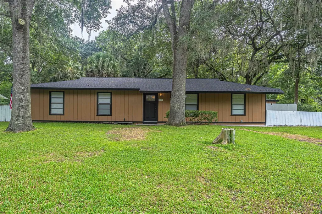 14472 NE 147th Terrace Waldo FL 32694