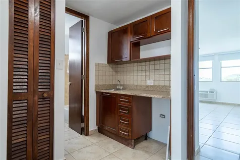 285 Palmas Inn Way Corner SE Humacao PR 00791