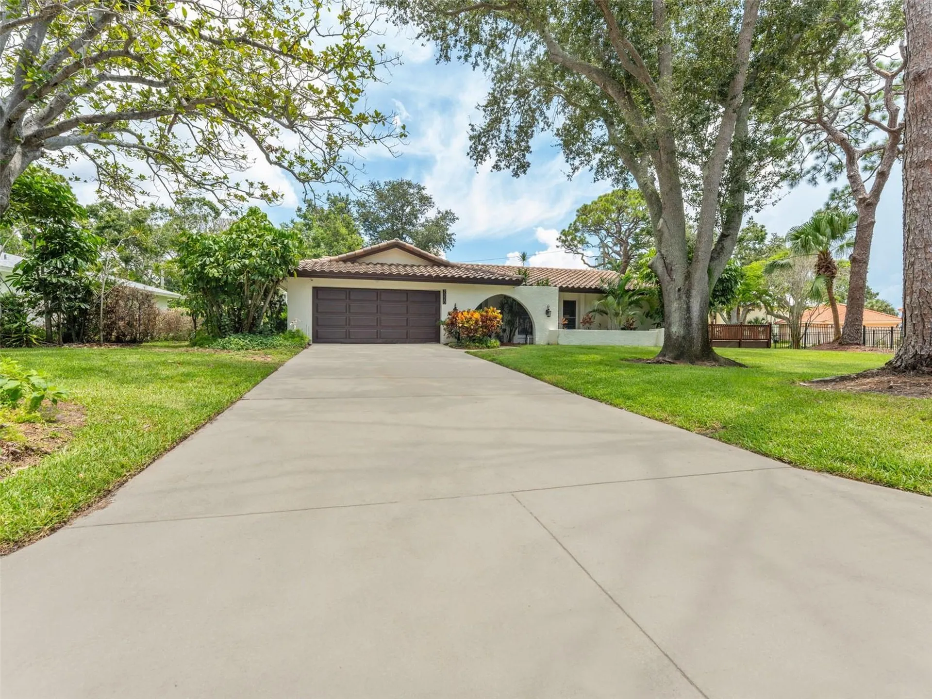 7220 Sunshine Drive S St Petersburg FL 33705