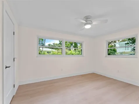 7220 Sunshine Drive S St Petersburg FL 33705