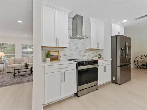 7220 Sunshine Drive S St Petersburg FL 33705
