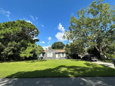 2306 W Eldred Drive Tampa FL 33603