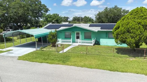 1020 York Street Haines City FL 33844