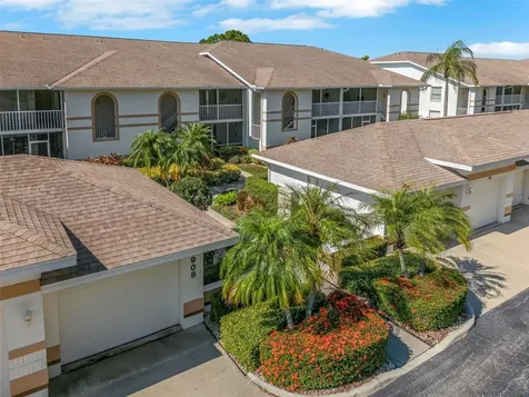 6908 Drewrys Bluff Bradenton FL 34203
