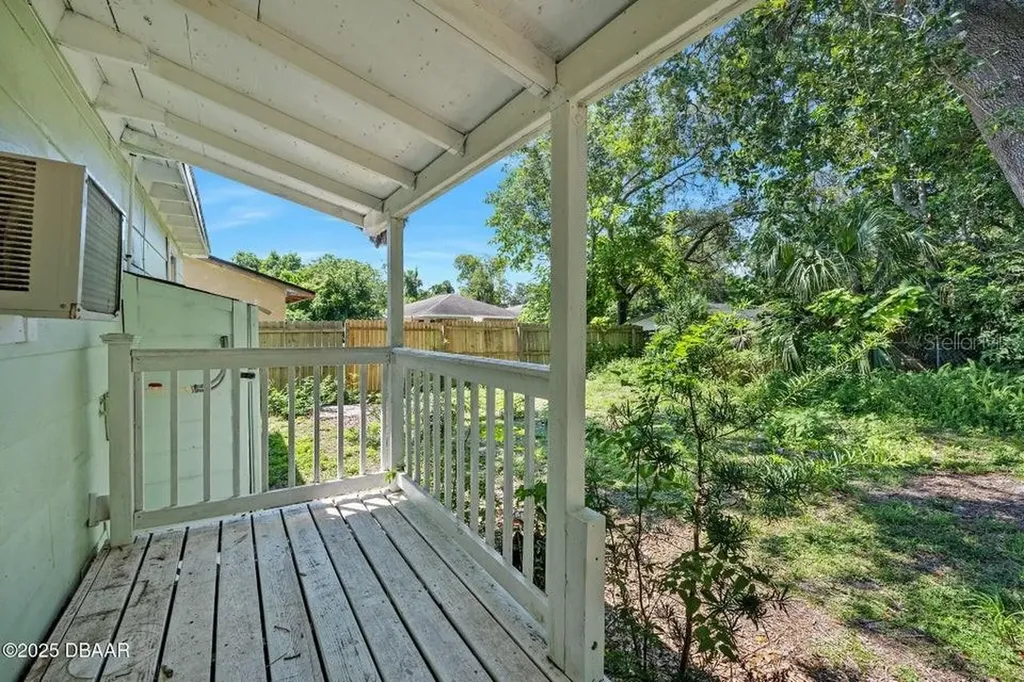 1636 Valencia Avenue Daytona Beach FL 32117